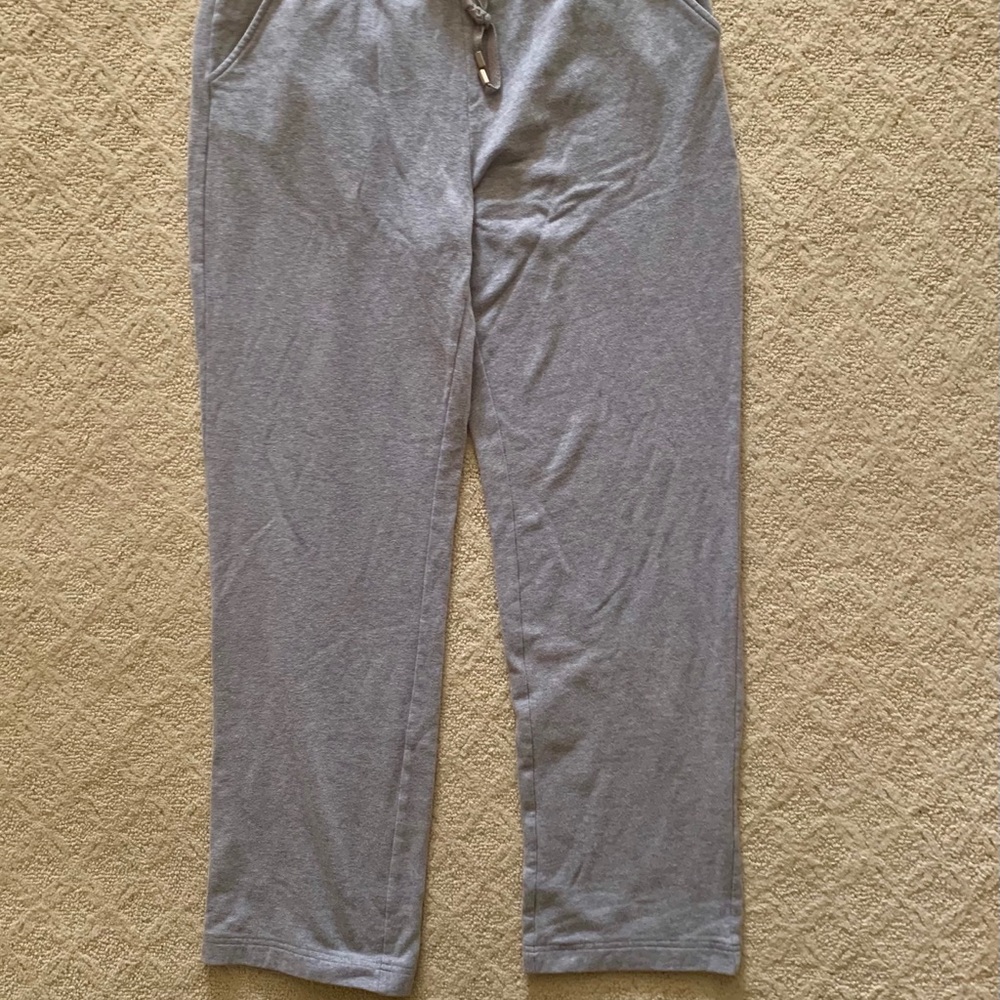 Soft and comfortable lounge pant.